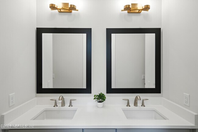 Building Photo - 480 Loosestrife Wy