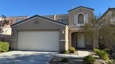 Building Photo - SW 2 story 4 bdrm Large yard