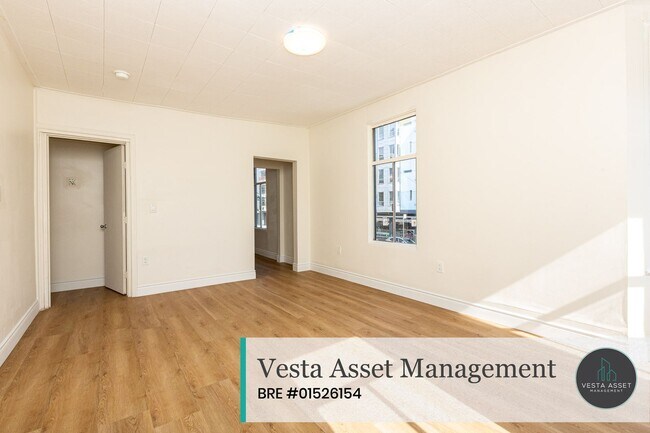 Building Photo - 190 8th St