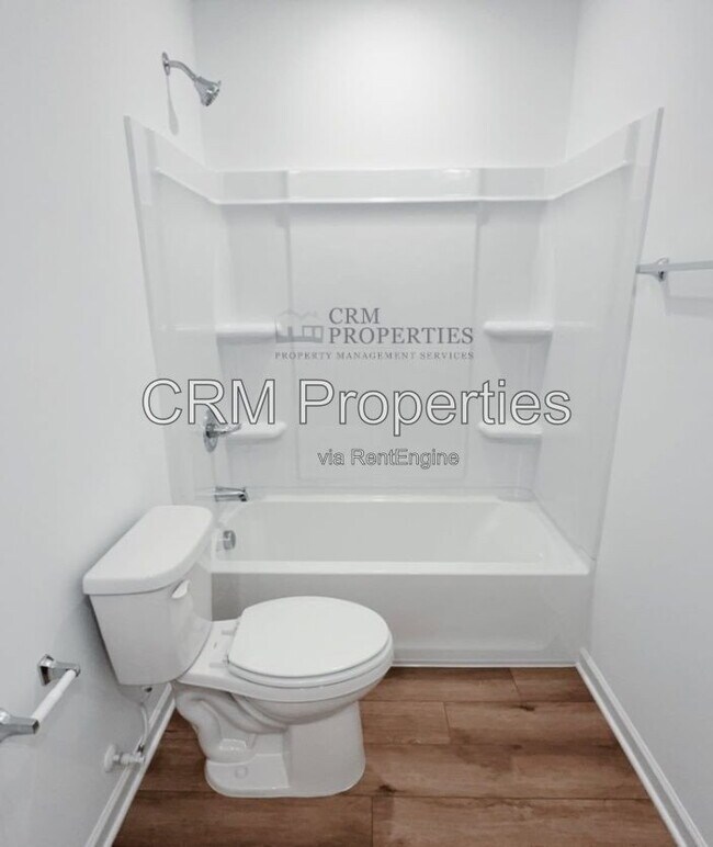 Building Photo - 3489 Briarwick Dr