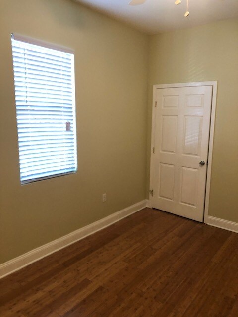 Sunny bedroom #1 - 2044 Almonaster Ave