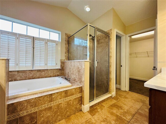 Building Photo - 438 Palm Dr