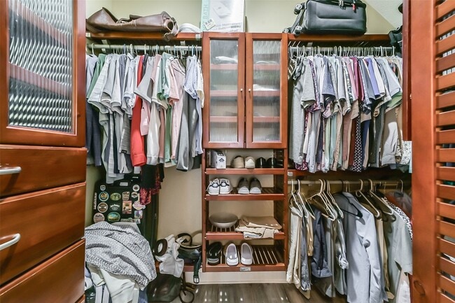 Building Photo - 9926 Elm Meadow Trail