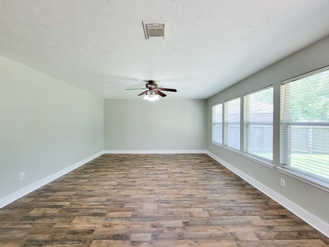 Building Photo - 16842 Marlin Spike Way