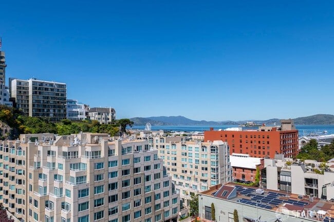 Building Photo - 101 Lombard St