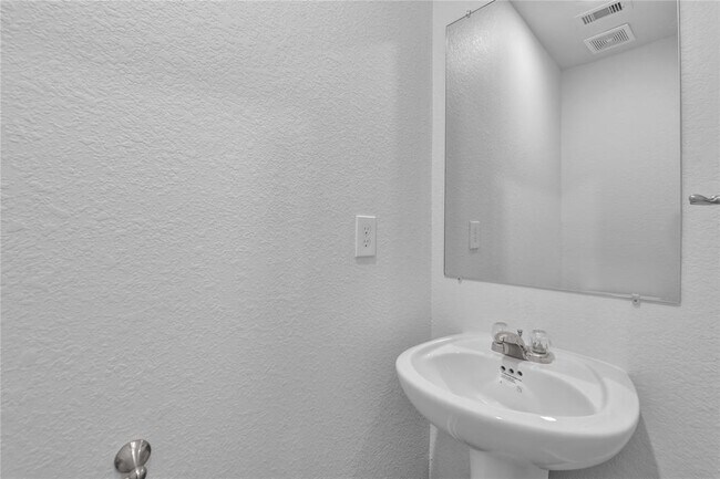 Building Photo - 12603 Telge Rd