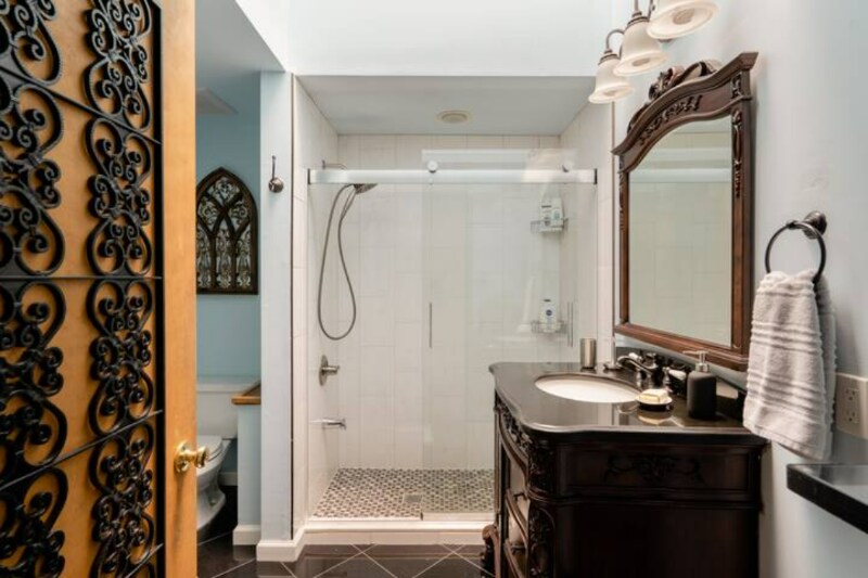 Building Photo - 602 Summer St