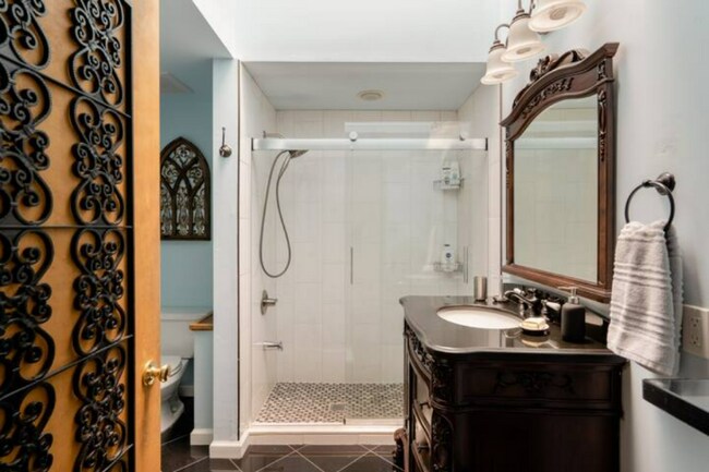 Building Photo - 602 Summer St