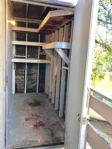 Storage - 212 S Kraemer Blvd