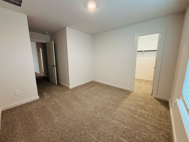 Building Photo - 1719 Mazzini Dr