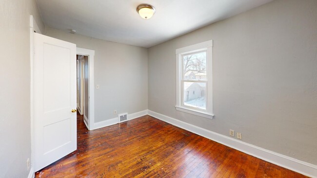 Building Photo - LEASE TO OWN your home! - 3 Bed / 1 Bath i...