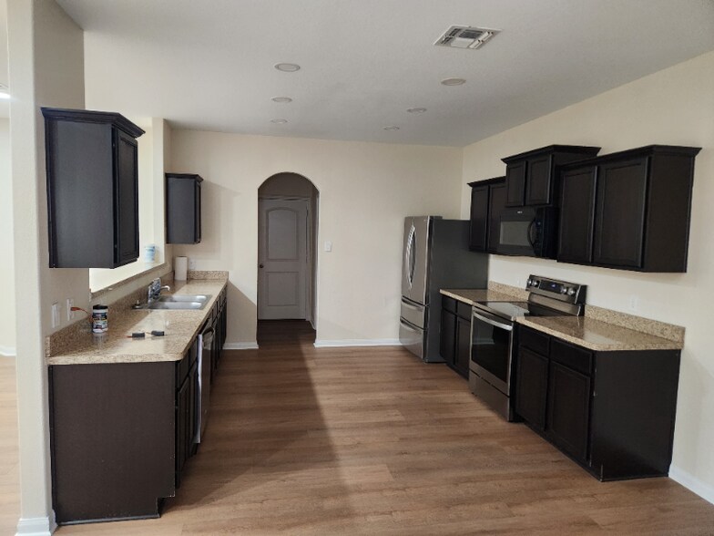 Building Photo - 1548 Breanna Ln