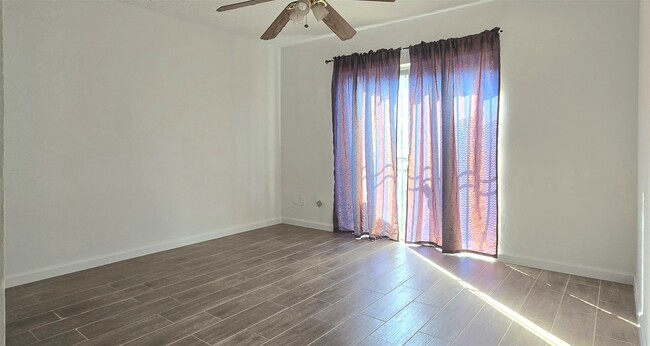 Building Photo - 7151 Chasewood Dr