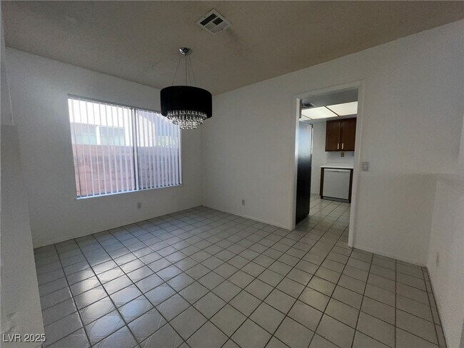 Building Photo - 1908 Misty Glade Dr