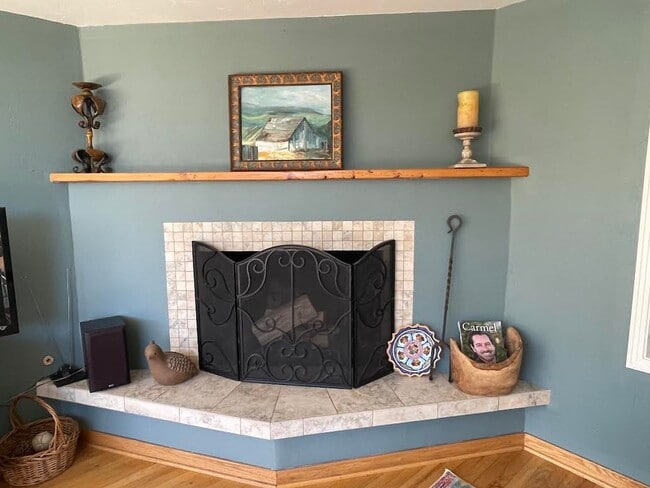 Building Photo - Mid Century Modern home in Monterey