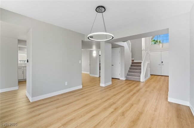 Building Photo - 2736 Crystal Beach Dr