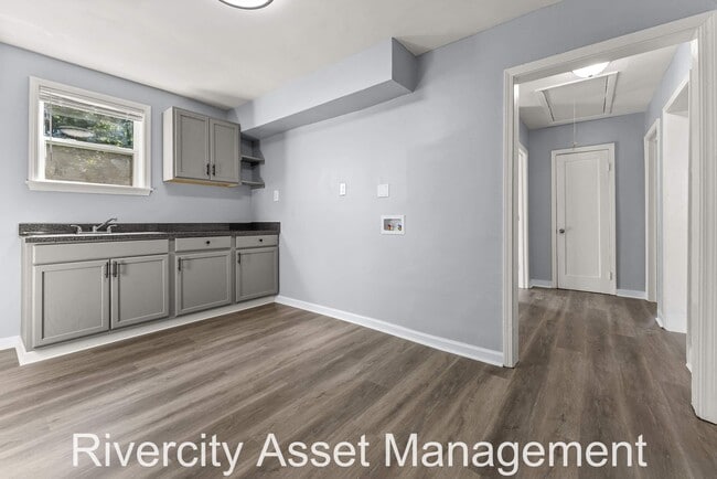 Building Photo - 1622 Elvis Presley Blvd