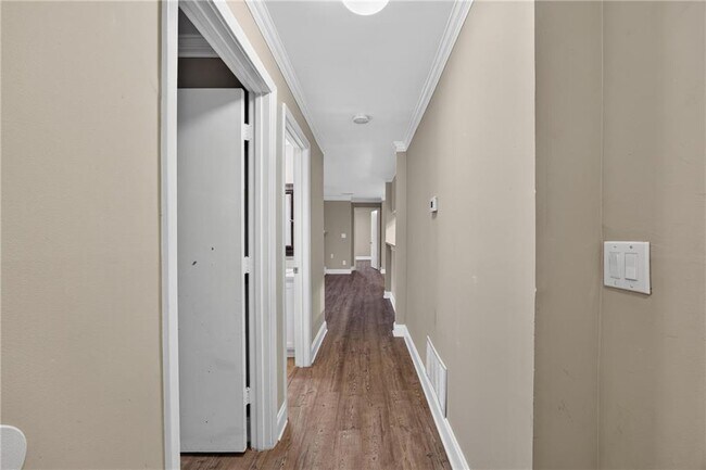 Building Photo - 123 Warm Springs Cir