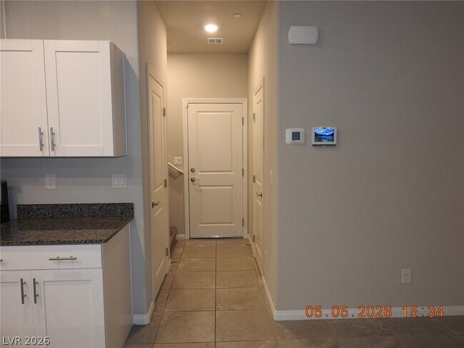 Building Photo - 5312 Appledale St