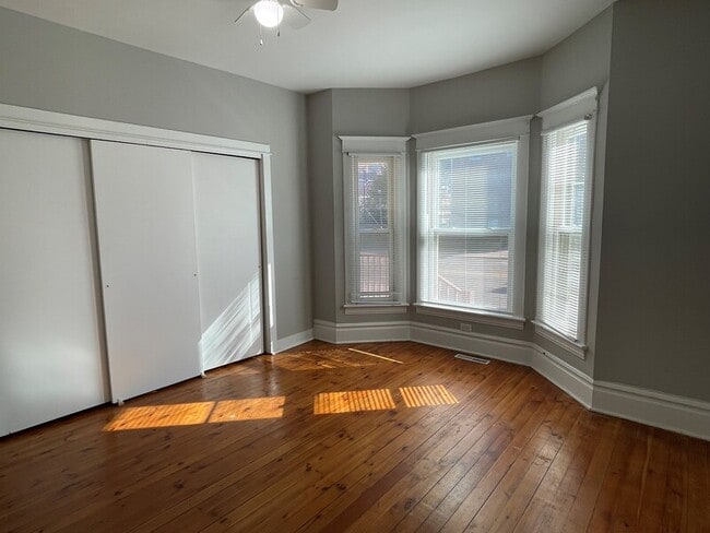 Building Photo - 210 S Throop St