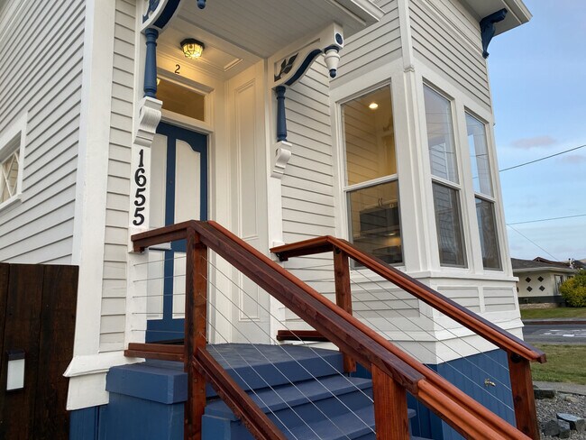 Building Photo - 1655 J Street