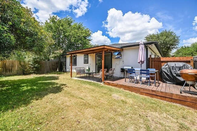 Building Photo - 200 Brentwood Dr