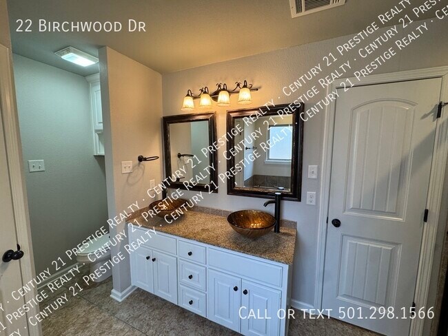 Building Photo - 22 Birchwood Dr