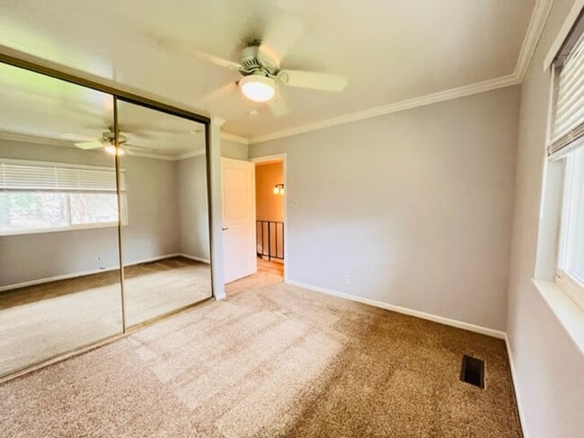 Building Photo - Charming 2BD/1.5BA, Two-Story Townhouse in West Side Danville, Near Downtown- Available NOW!