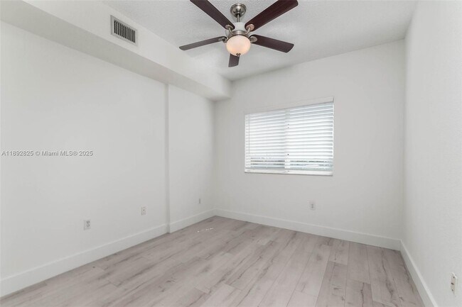 Building Photo - 6001 SW 70th St
