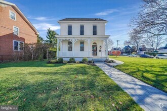 Building Photo - 402 E Lancaster Ave