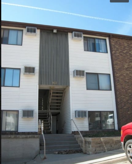 Building Photo - 902 Benton Dr