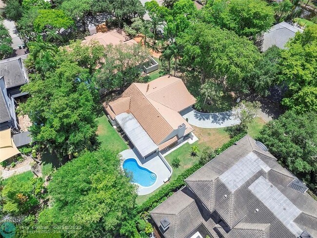 Building Photo - 10209 Vestal Ct