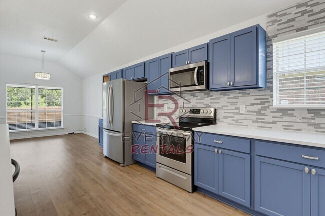 Building Photo - Beautifully renovated 5 Bedroom Home in Harker Heights!