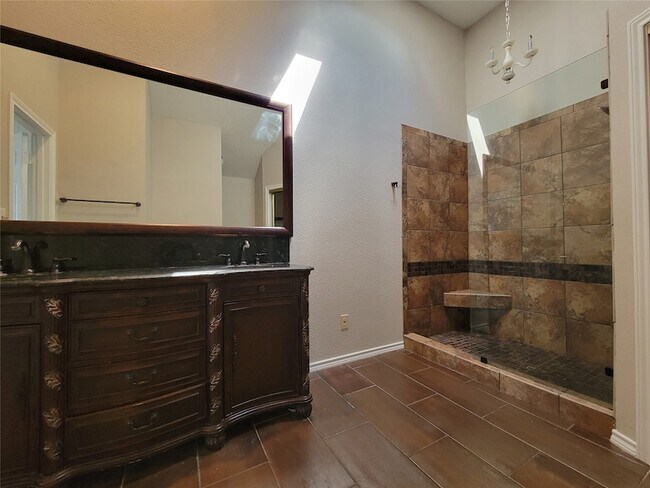 Building Photo - 2104 Birch Bend