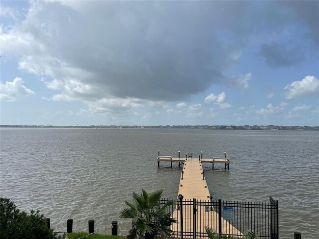 Building Photo - 4001 E NASA Pkwy