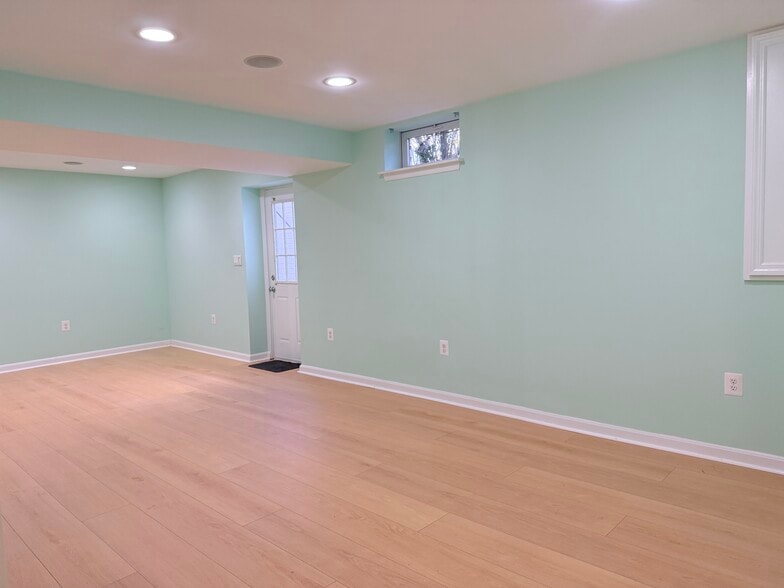 Building Photo - 20323 Snowpoint Pl