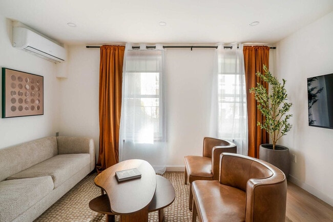 Building Photo - 335 E 22nd St