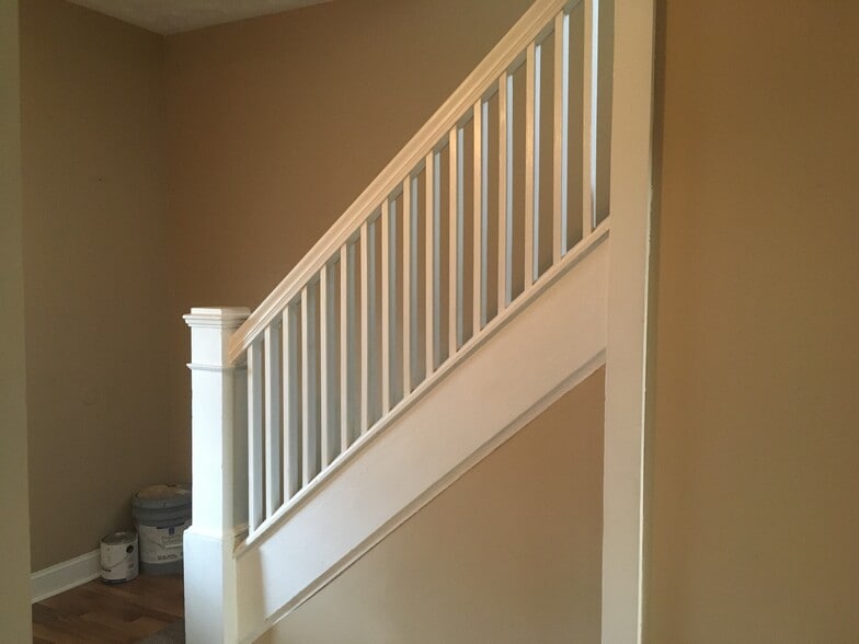 Building Photo - 657 Marion Ct