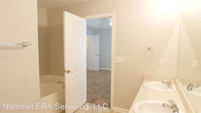 Building Photo - 5 br, 3 bath House - 120 Oak Meadows Pl