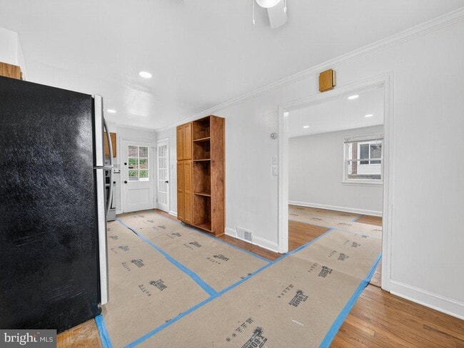 Building Photo - 10506 Lorain Ave