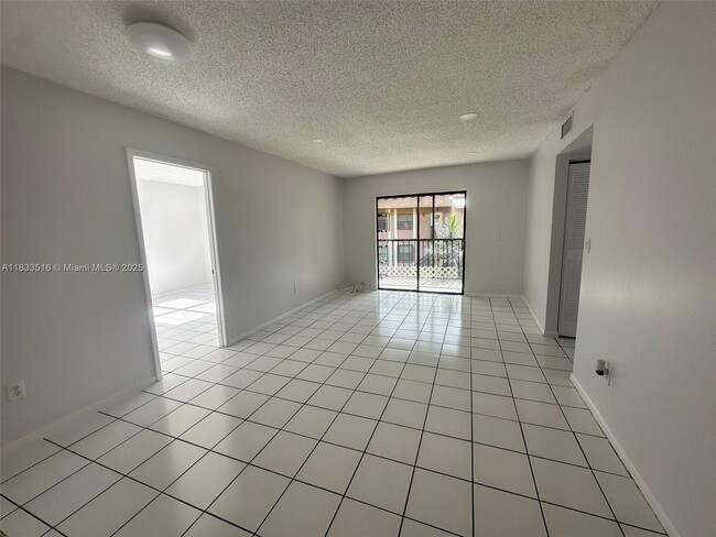 Building Photo - 9808 Hammocks Blvd