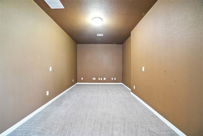 Building Photo - 3054 Columbus Loop