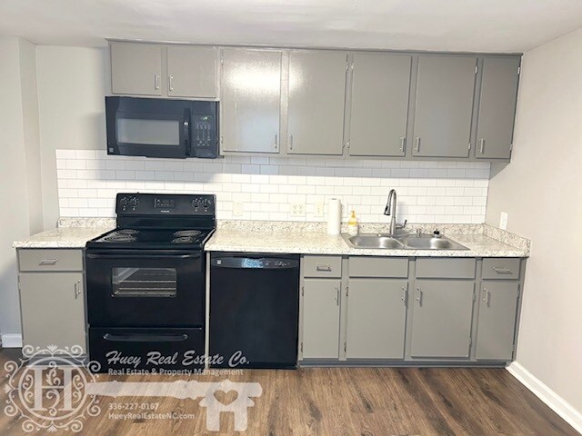 Kitchen - Additional View - 406 W Clay St