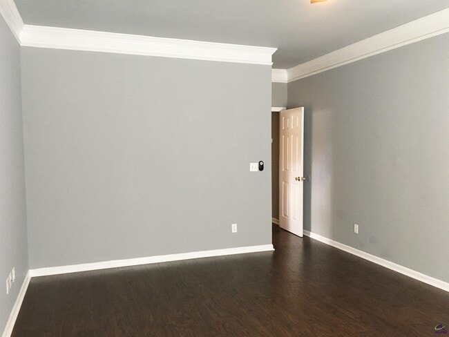 Building Photo - 101 Oldfield Ct