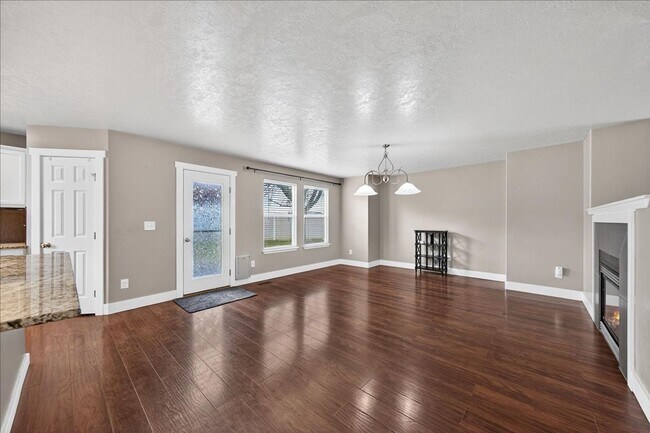 Building Photo - Beautiful NW Meridian Home with Privacy and Community Amenities