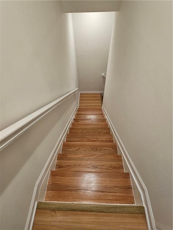 Building Photo - 650 Sunset Park Dr