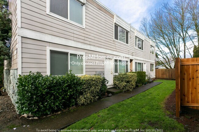 Primary Photo - Spacious Apartment In St. Johns Neighborhood!