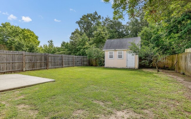 Building Photo - 3 Bedroom Ranch