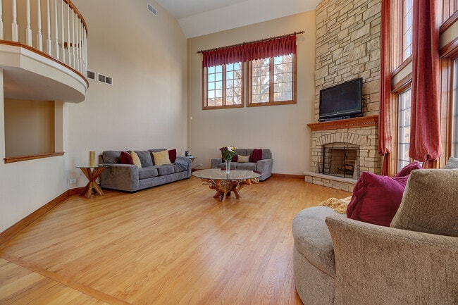 Building Photo - 26025 Whispering Woods Cir