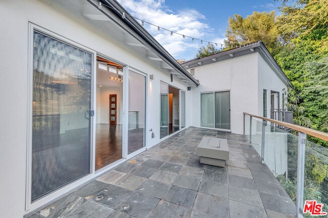 Building Photo - 3476 Troy Dr